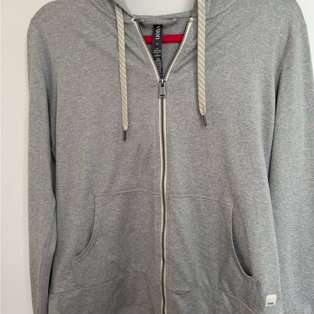 Vuori Women’s Halo Performance Hoodie 2.0 Light Gray